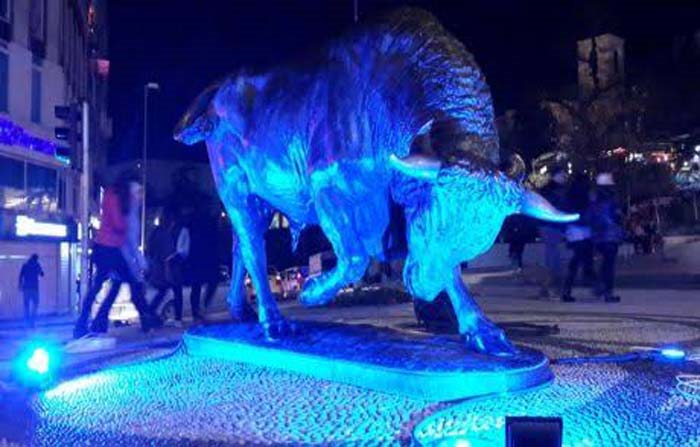 OTİZM İÇİN MAVİ!