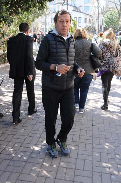 ŞEBNEM VE CELAL ÇAPA ÇİFTİ YÜRÜYÜŞTE