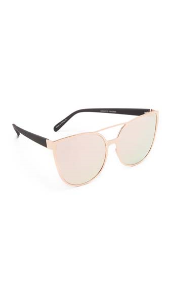 GÖZLÜKSÜZ FESTİVAL OLMAZ