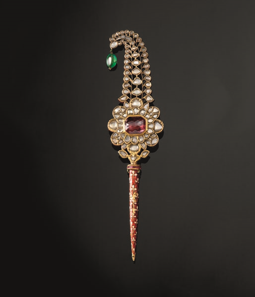 GRAND PALAISDE CARTIER IŞILTISI