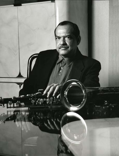 KEREM GÖRSEV ERNIE WATTS TURNEYE ÇIKIYOR