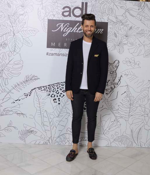 TROPİKAL ETKİLİ YENİ KOLEKSİYON