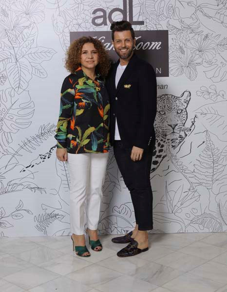 TROPİKAL ETKİLİ YENİ KOLEKSİYON