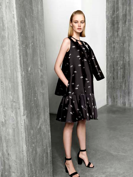 DÜĞÜN KIYAFETLERİ