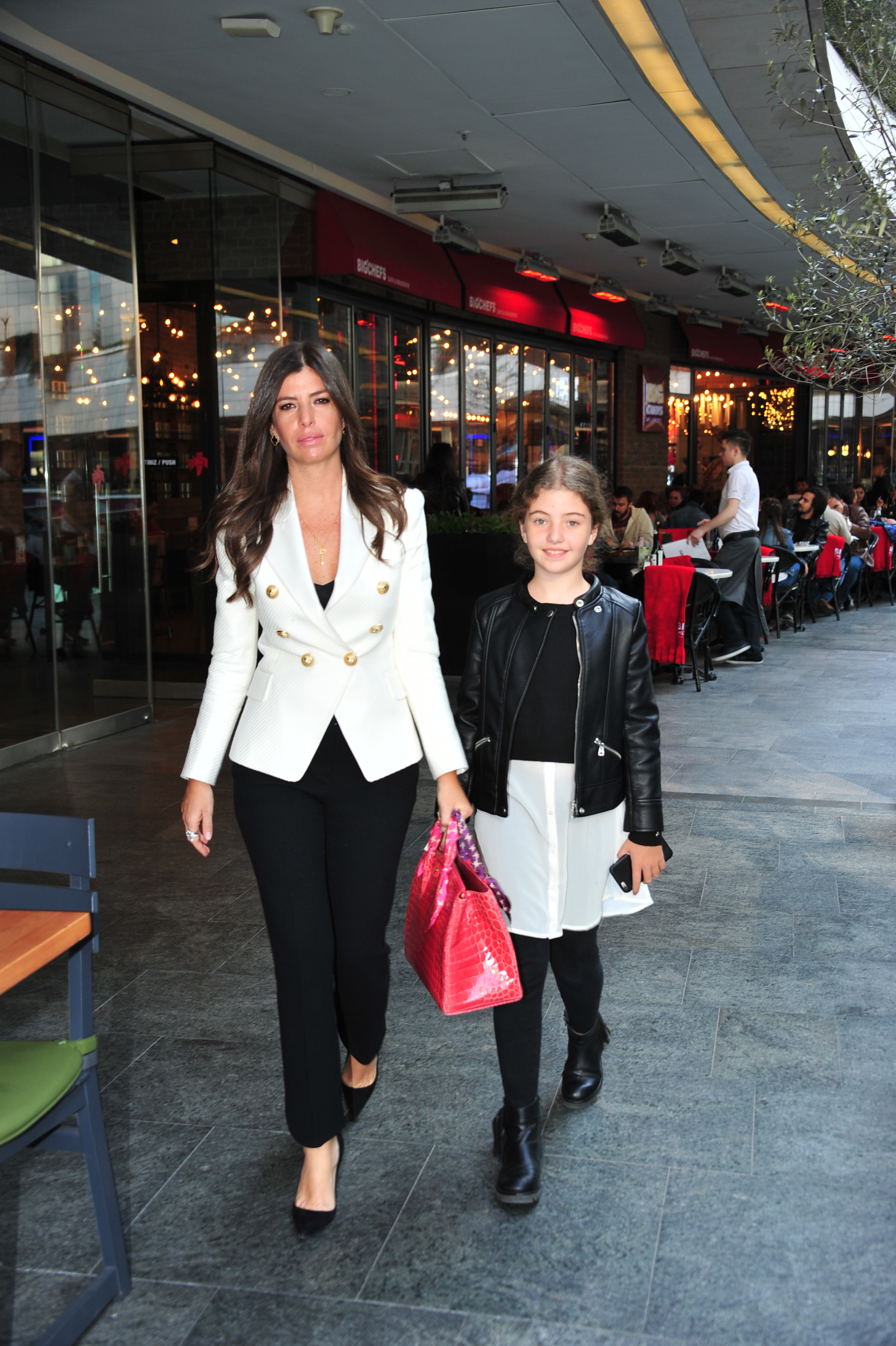 ANNE-KIZ ALIŞVERİŞTE