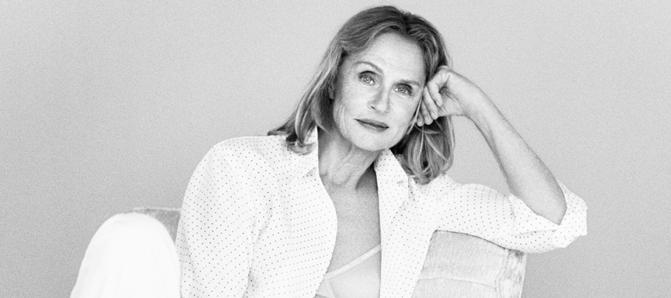 73 YAŞINDA İÇ ÇAMAŞIRI MODELİ 