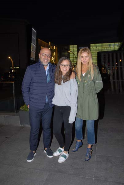 AİLECE AKŞAM YEMEĞİ