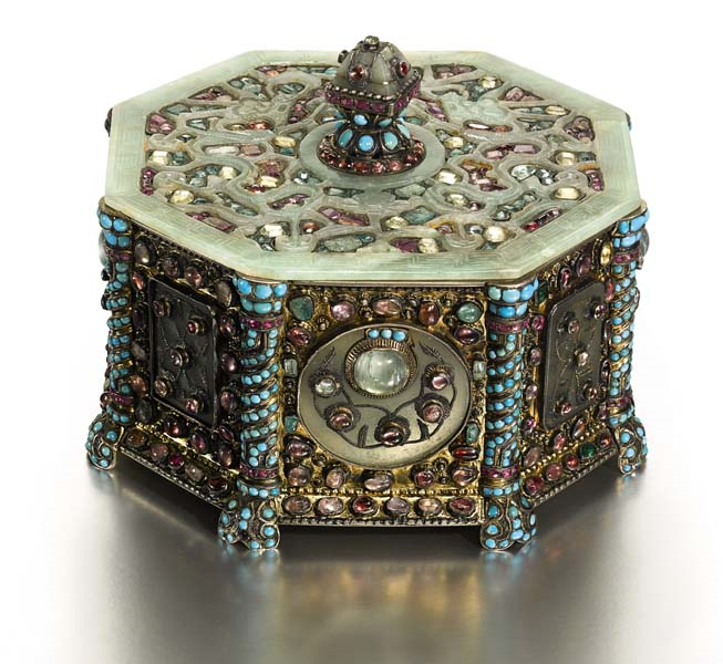 OSMANLI HAZİNELERİ AÇIK ARTIRMAYA ÇIKIYOR