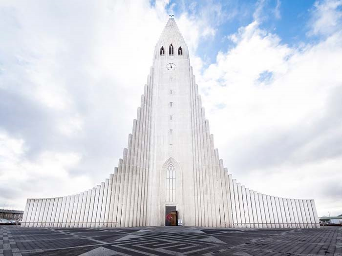 EN İLGİNÇ KİLİSELER