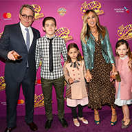 SARAH JESSICA PARKER VE AİLESİ KIRMIZI HALIDA