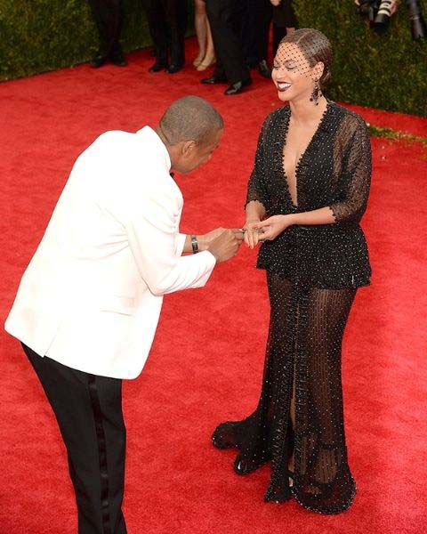 MET GALA KIYAFETLERİ