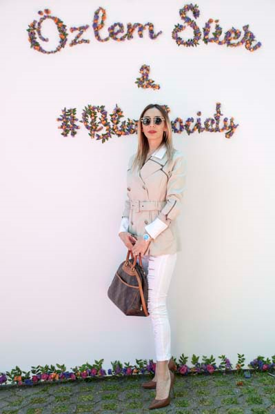 ÖZLEM SÜERDEN WHITE SHIRT KOLEKSİYON TANITIMI