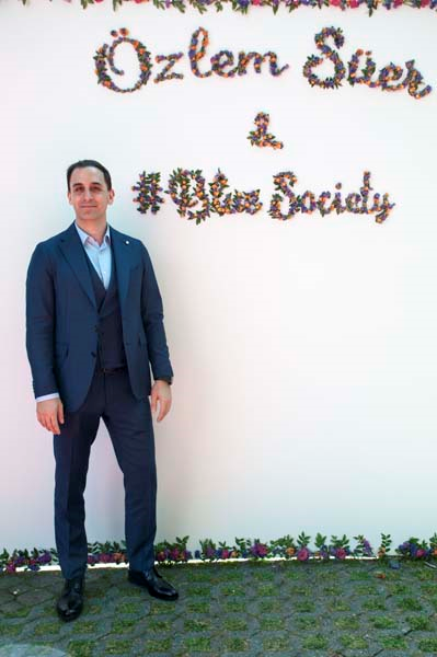 ÖZLEM SÜERDEN WHITE SHIRT KOLEKSİYON TANITIMI