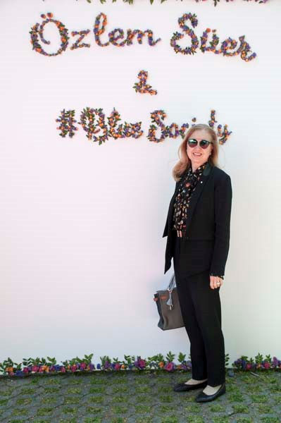 ÖZLEM SÜERDEN WHITE SHIRT KOLEKSİYON TANITIMI