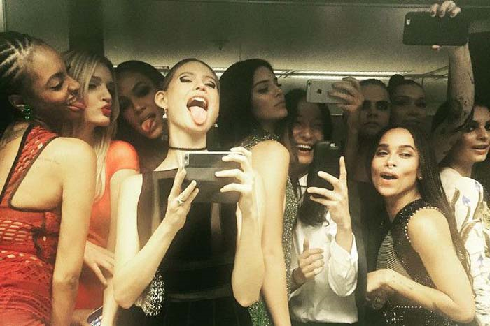 İKONİK MET GALA SELFIELERİ