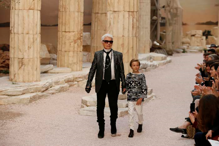 CHANEL CRUISE DEFİLESİ GERÇEKLEŞTİ