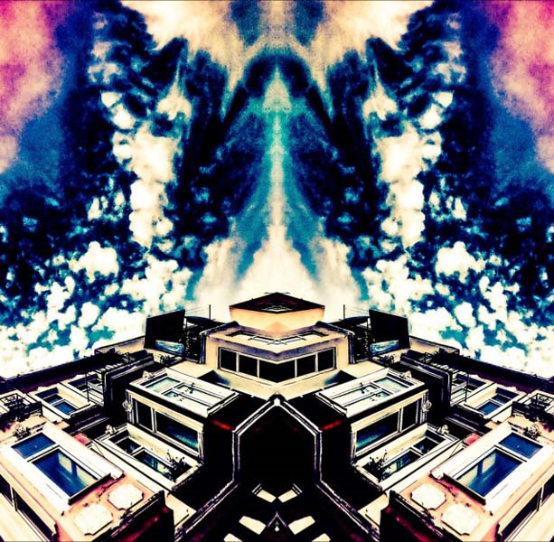 SÜRREALİST FOTOĞRAF SERGİSİ