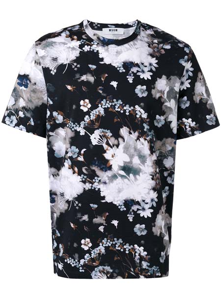 ERKEK MODASINDA ÇİÇEK ETKİSİ