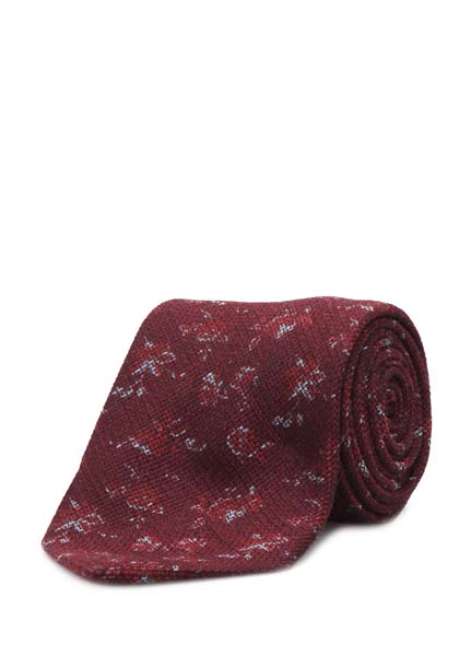 ERKEK MODASINDA ÇİÇEK ETKİSİ