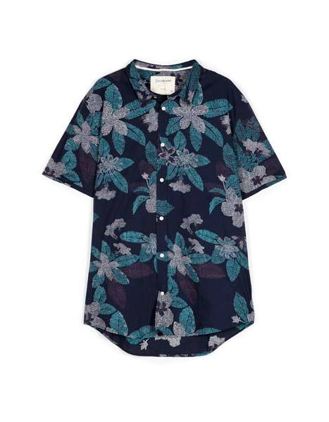 ERKEK MODASINDA ÇİÇEK ETKİSİ