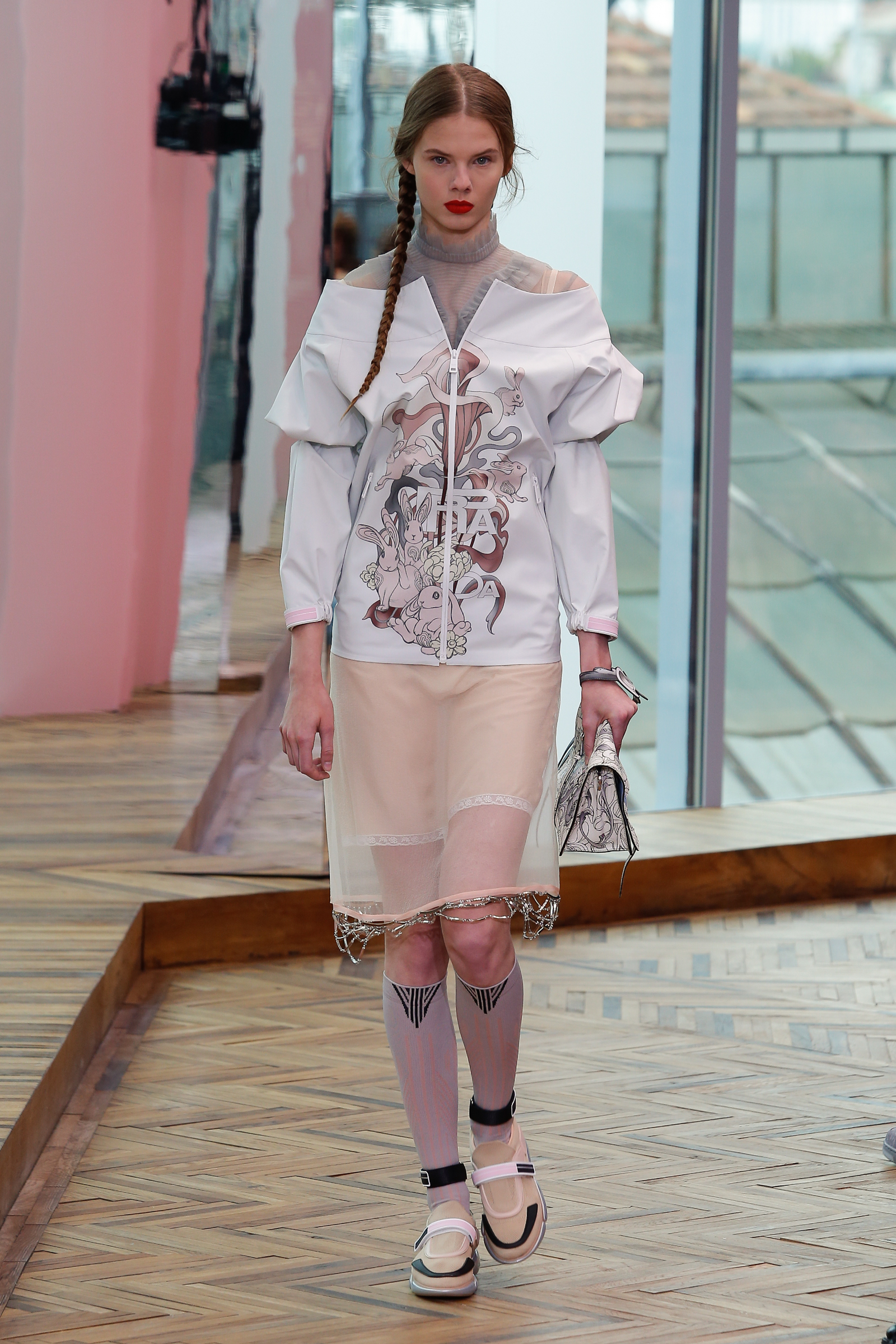 MİLANODA PRADA RESORT DEFİLESİ