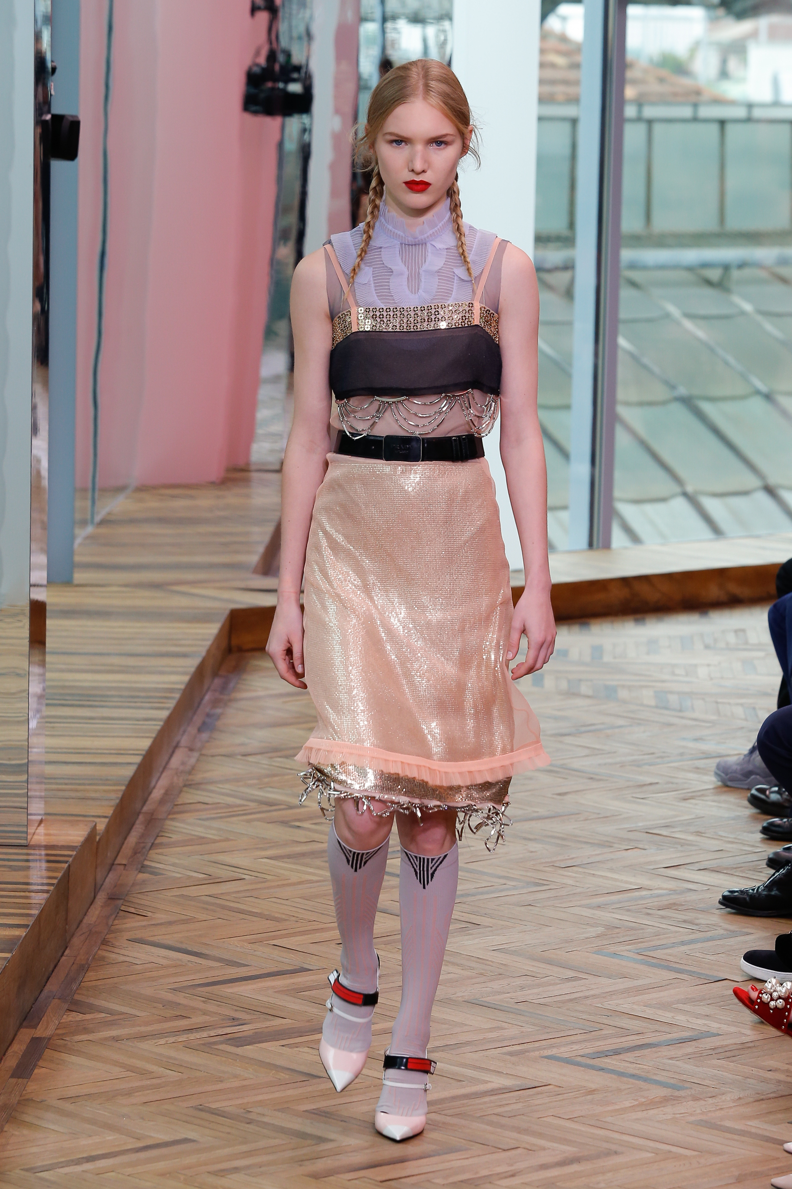 MİLANODA PRADA RESORT DEFİLESİ