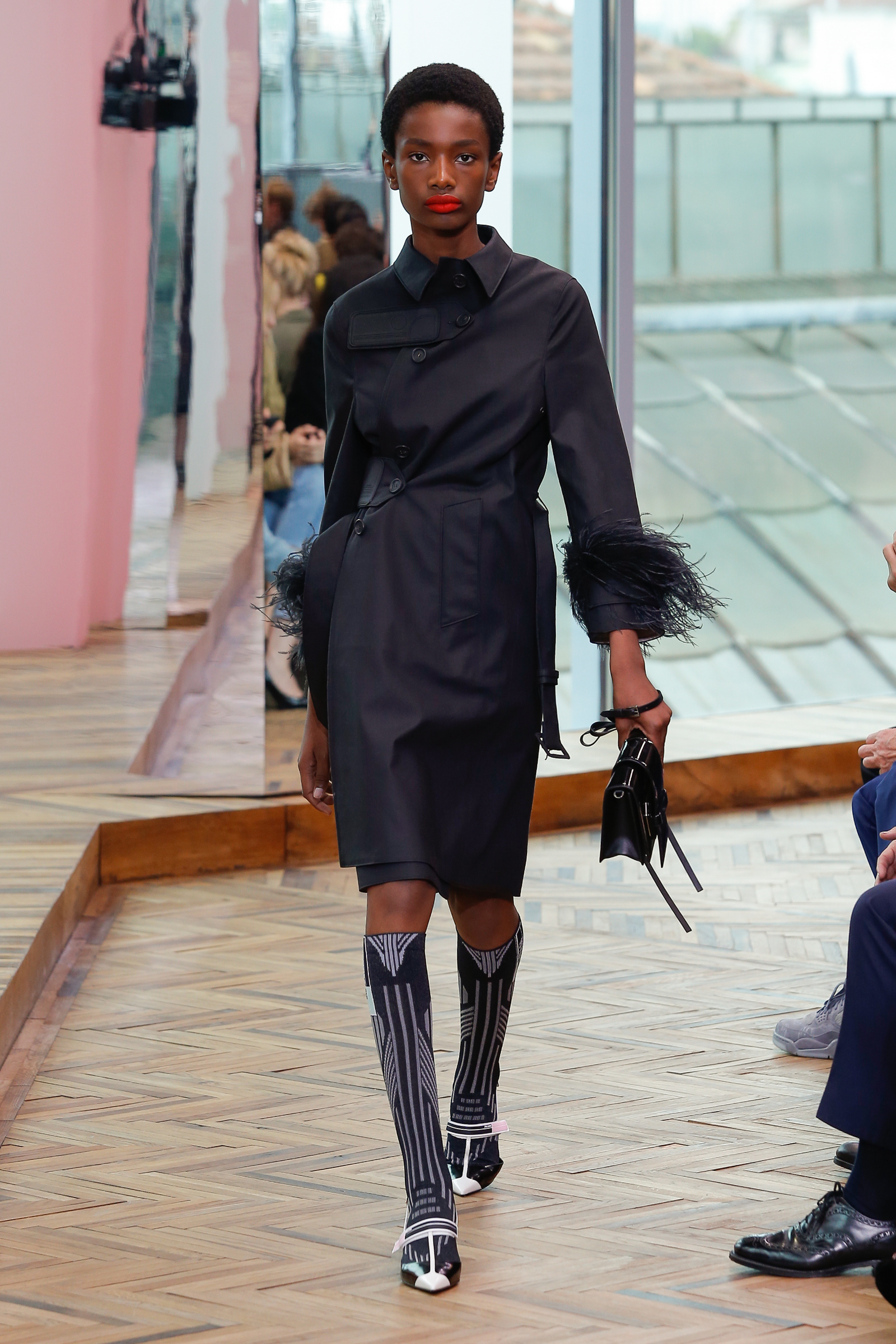 MİLANODA PRADA RESORT DEFİLESİ