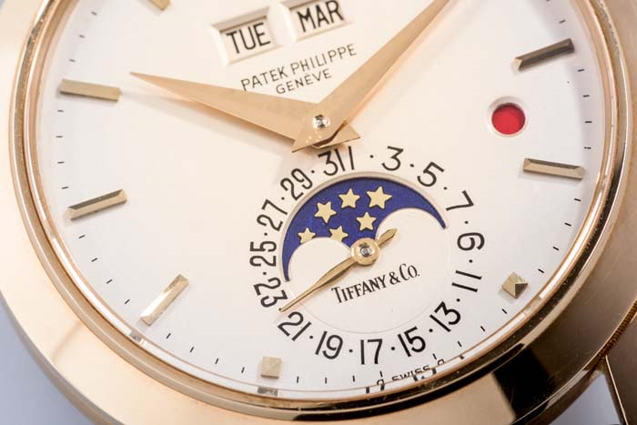 İKONİK SAATLER AÇIK ARTIRMAYA ÇIKIYOR