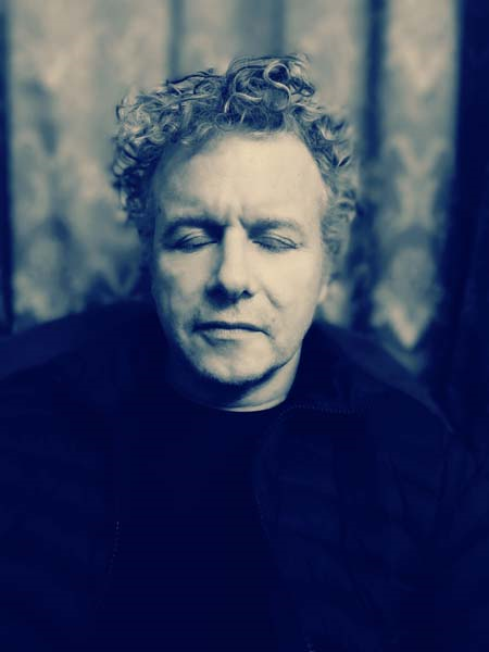 GENÇ İNGİLİZ FOTOĞRAFÇILAR