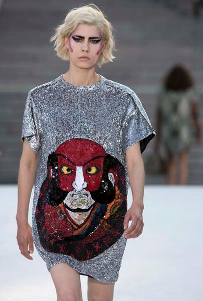 LOUIS VUITTON 2018 CRUISE DEFİLESİ GERÇEKLEŞTİ