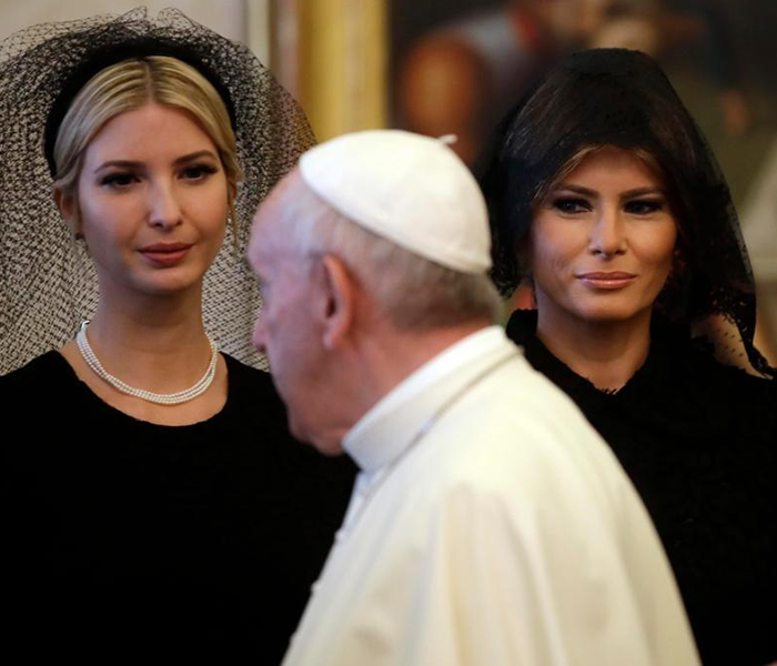 MELANIA TRUMP BAŞINI ÖRTTÜ!