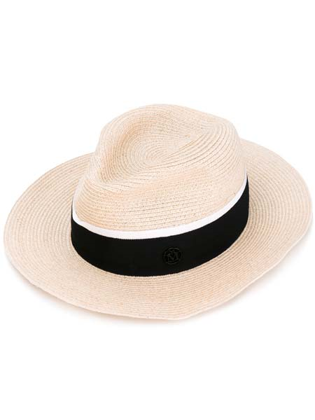 PLAJLARIN VAZGEÇİLMEZİ HASIR ŞAPKALAR