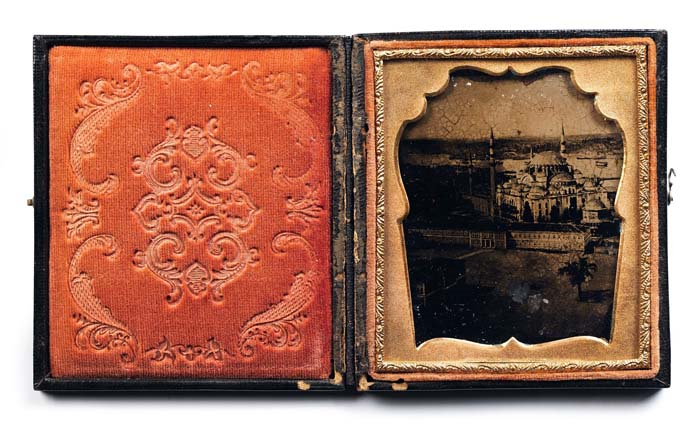 SADBERK HANIM MÜZESİNDE FOTOĞRAF SERGİSİ 