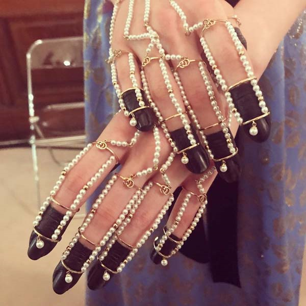 GUCCI RESORT 2018 DEFİLESİNDEN GÖZ ALICI DETAYLAR