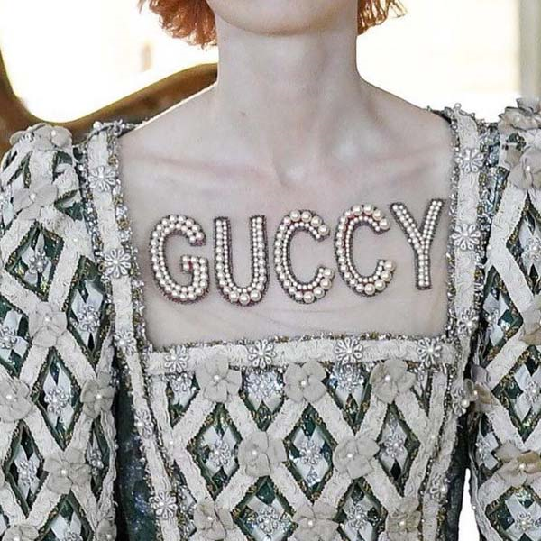 GUCCI RESORT 2018 DEFİLESİNDEN GÖZ ALICI DETAYLAR