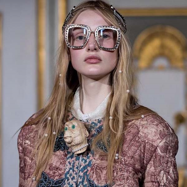 GUCCI RESORT 2018 DEFİLESİNDEN GÖZ ALICI DETAYLAR