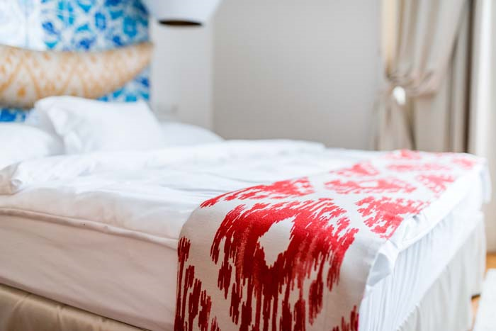 ATIL KUTOĞLU İMZALI SUİT