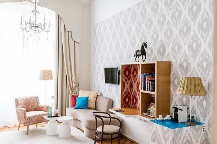 ATIL KUTOĞLU İMZALI SUİT