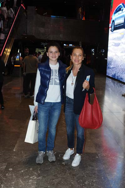 YILMAZ ERDOĞANI İZLEMEYE GELDİLER