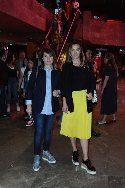 YILMAZ ERDOĞANI İZLEMEYE GELDİLER