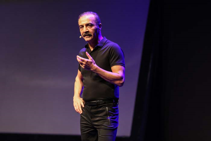 YILMAZ ERDOĞANI İZLEMEYE GELDİLER