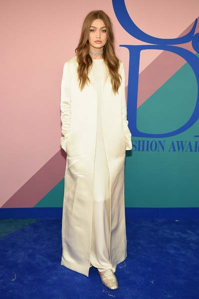 2017 CFDA KIRMIZI HALININ EN ŞIKLARI