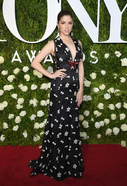 2017 TONY ÖDÜLLERİ KIRMIZI HALI ŞIKLARI