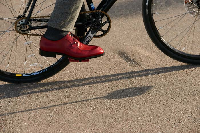 CHRISTIAN LOUBOUTIN BİSİKLET TURNUVASINA EV SAHİPLİĞİ YAPIYOR