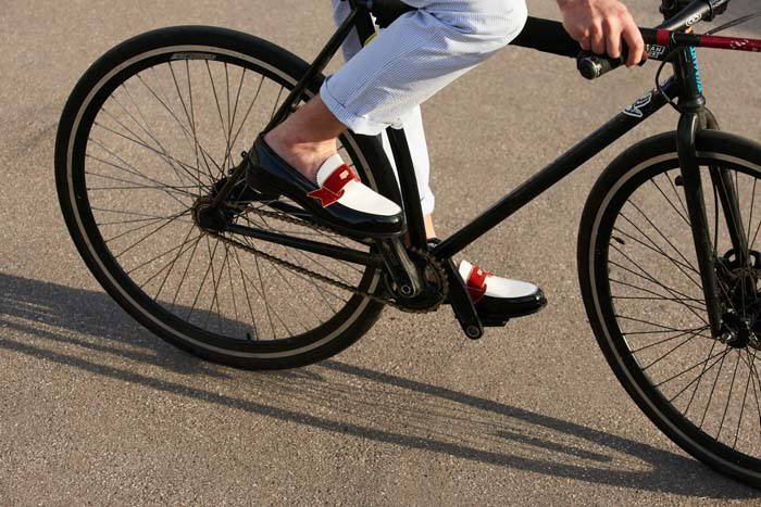 CHRISTIAN LOUBOUTIN BİSİKLET TURNUVASINA EV SAHİPLİĞİ YAPIYOR