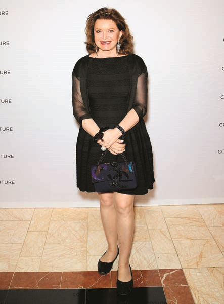 LYDIA COURTEILLE " BENİM LÜKSLERİM’’