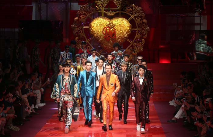 DOLCE & GABBANA 2018 İLKBAHAR-YAZ DEFİLESİ