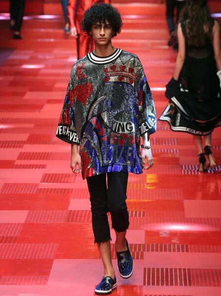 DOLCE & GABBANA 2018 İLKBAHAR-YAZ DEFİLESİ