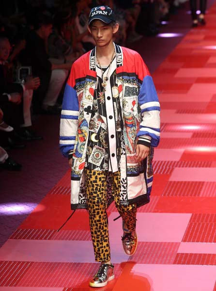 DOLCE & GABBANA 2018 İLKBAHAR-YAZ DEFİLESİ