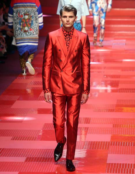 DOLCE & GABBANA 2018 İLKBAHAR-YAZ DEFİLESİ